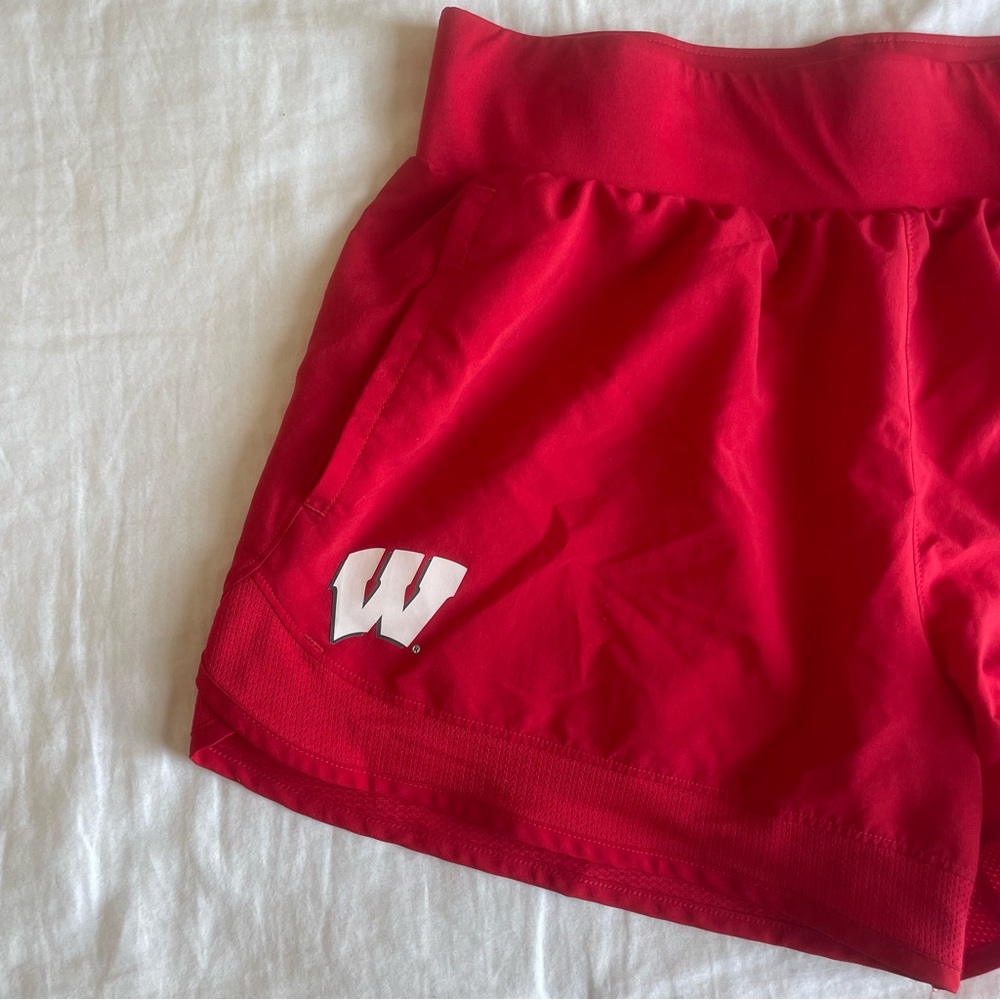 University of Wisconsin Under Armour Shorts - Picture 2 of 4